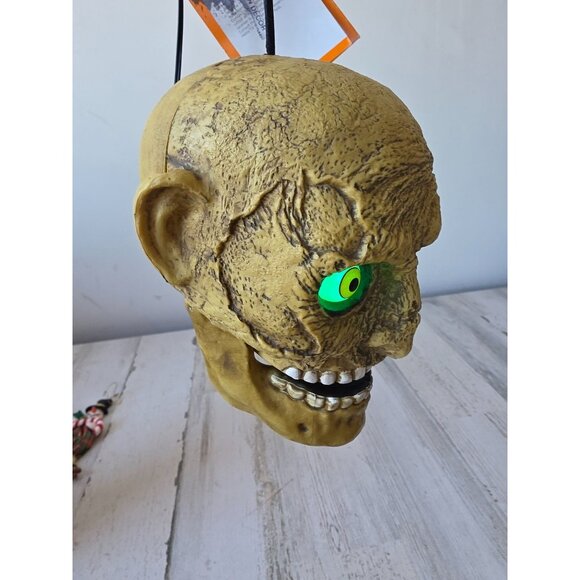 Vintage seasonal visions chattering zombie Halloween animated light up funny dec - Picture 4 of 10
